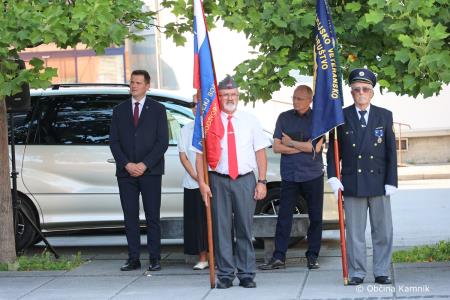 Spominska slovesnost na Trgu Talcev (17)